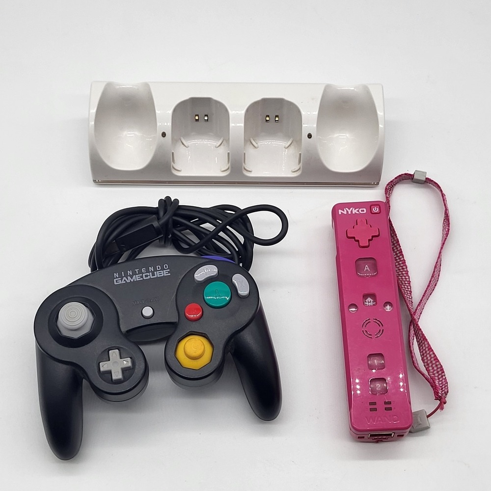 Nintendo Wii RVL-001 White Console Bundle GameCube Compatible w/ Controllers - Picture 12 of 13